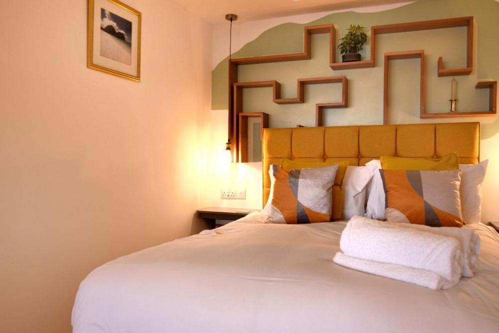 Largigi Offering Two Amazing Panoramic Sea Front Apartments Lyme Regis Exteriör bild