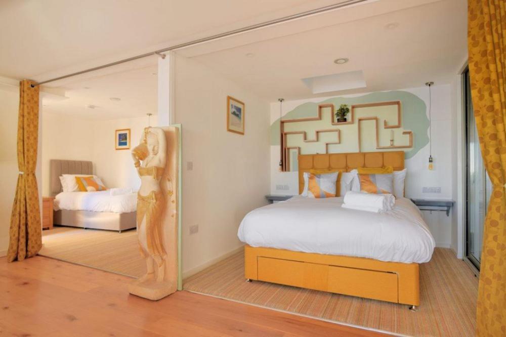 Largigi Offering Two Amazing Panoramic Sea Front Apartments Lyme Regis Exteriör bild